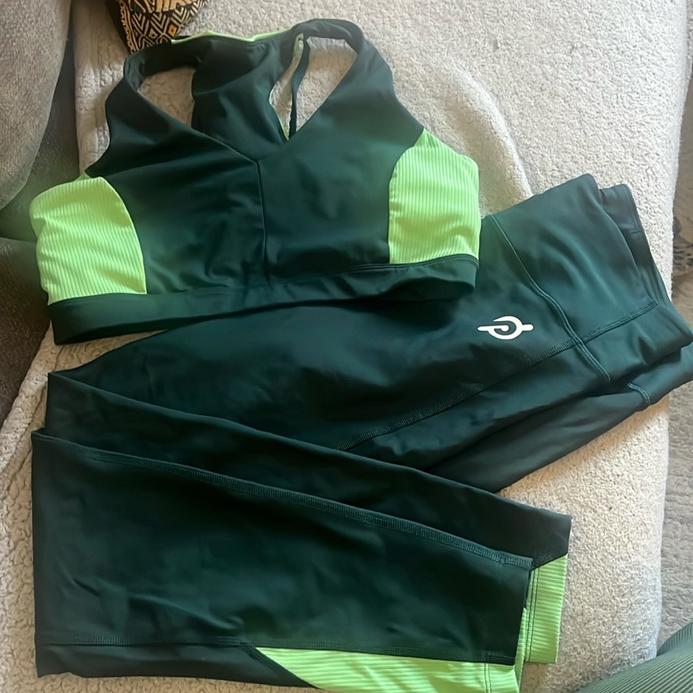 Peloton green matching set - LARGE